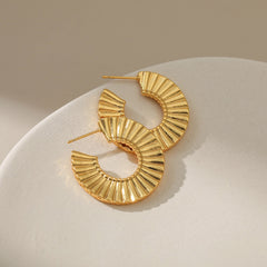 Metal Scalloped Earrings