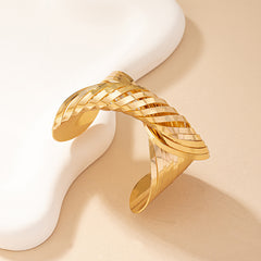 Twisted Opening Irregular Bracelet