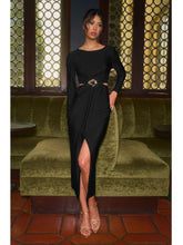 Mid-length dress with a waist opening