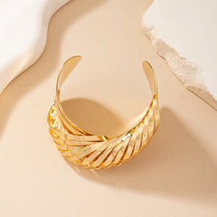 Twisted Opening Irregular Bracelet