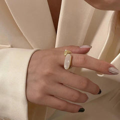 Retro Minority Light Luxury Oval Shell Opening Finger Rings
