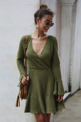 Plain V Neck Long-sleeved Short Dress