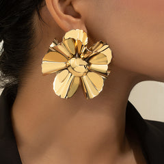 Flower Scalloped Pleated Earrings