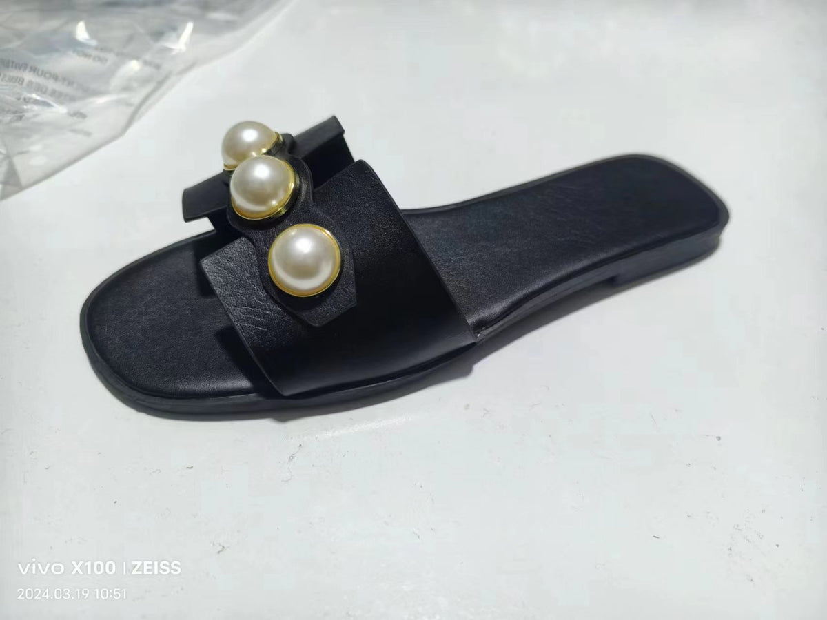 Pearl Flat Slippers