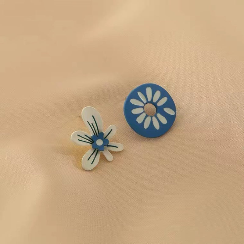 Flaxmaker Asymmetric Flower Design Earrings