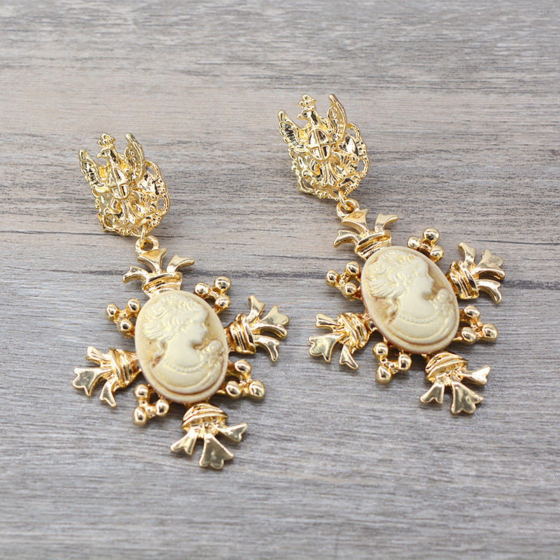 Flaxmaker Vintage Court Baroque Stud Earrings