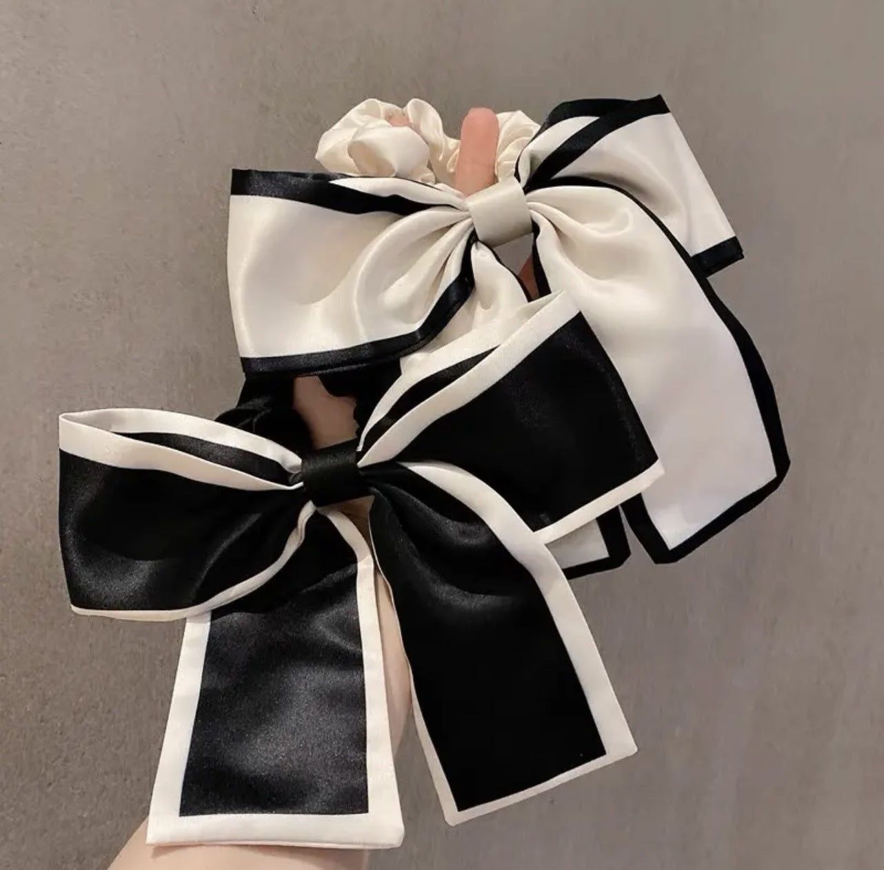 Black and White Contrast Big Bow Hair Rope