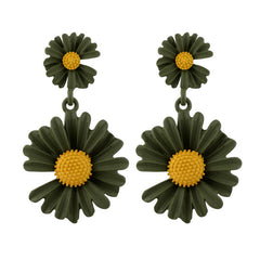 Flaxmaker Sweet Little Daisy Stud Earrings