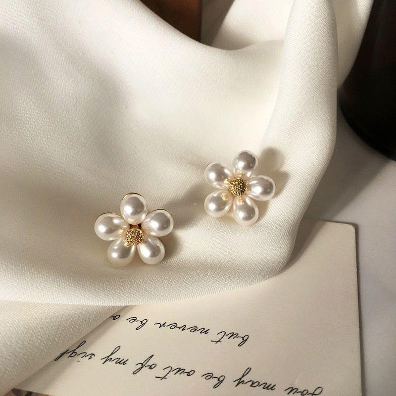 Earrings Faux Pearl Flower