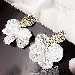 Earrings Korean White Flower Pattern