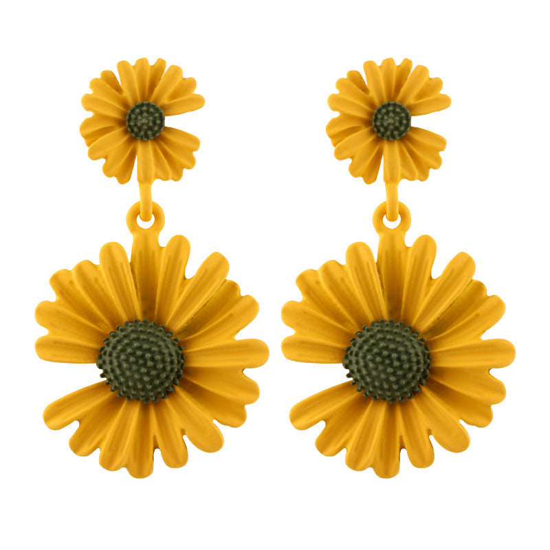 Flaxmaker Sweet Little Daisy Stud Earrings