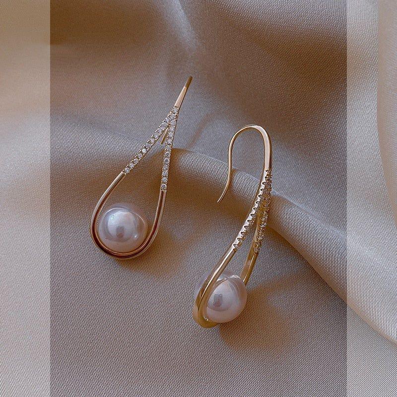 Pearl Geometric Golden Long Earrings