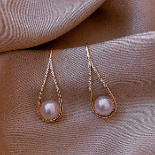 Pearl Geometric Golden Long Earrings