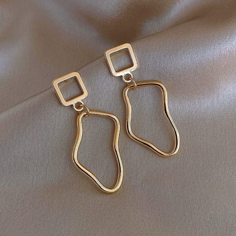 Geometric Hollow Out Metal Dangle Long Earrings