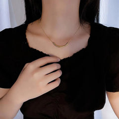 High-Quality South Korean Small Bend Steel Necklace