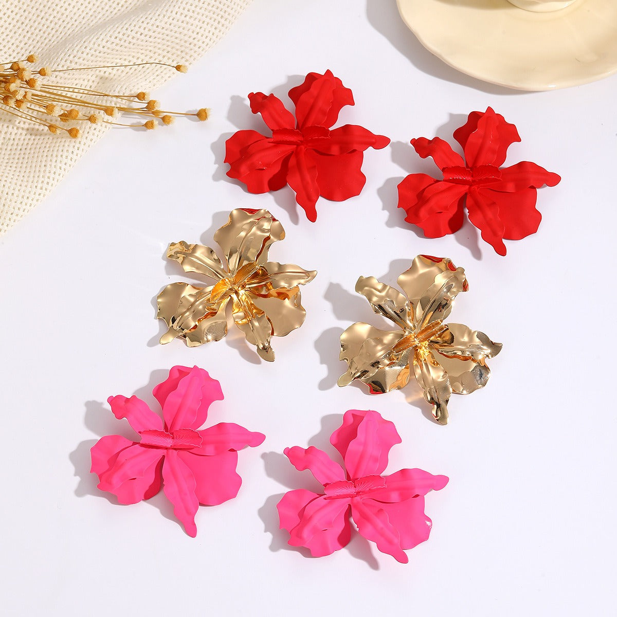 Lrregular Three-Dimensional Flower Design Earrings