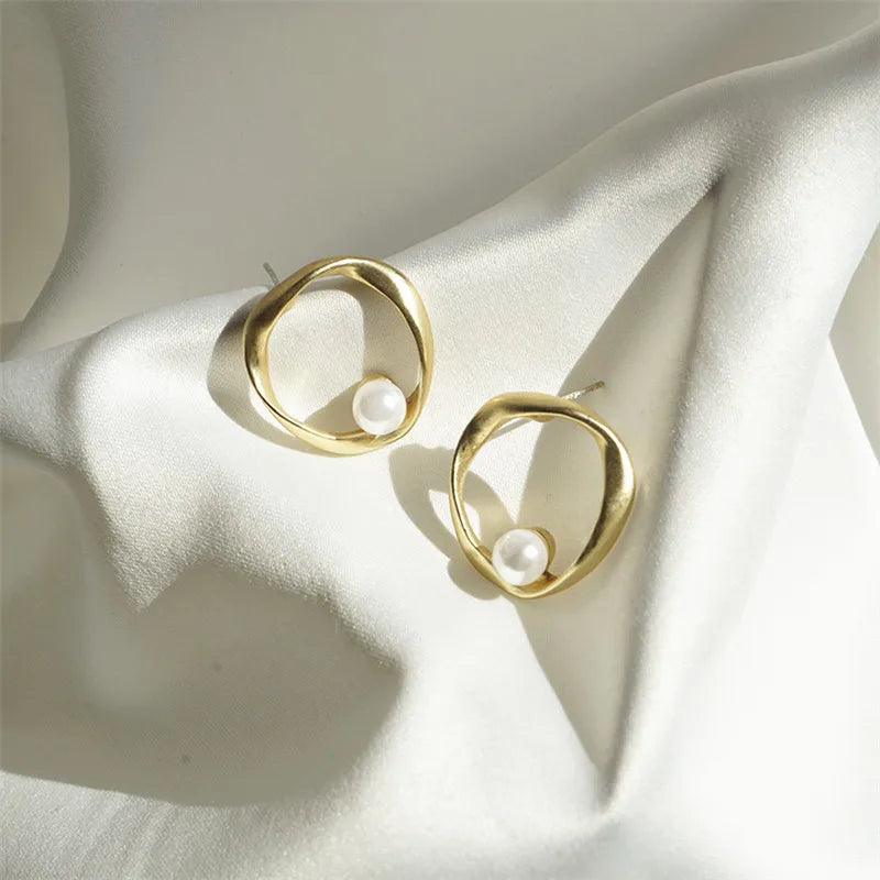 Irregular Circle Pearl Studs Earrings