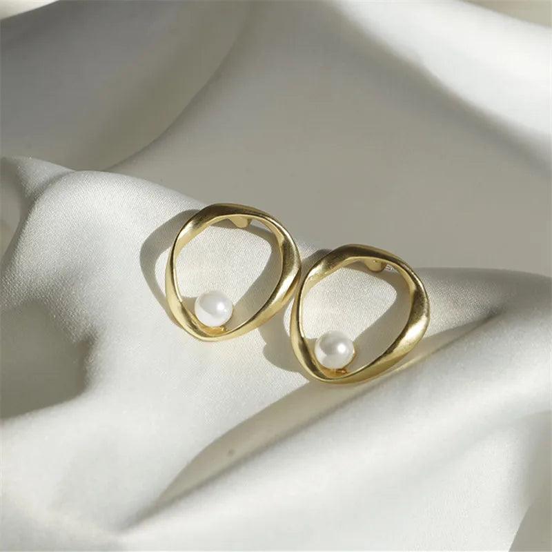 Irregular Circle Pearl Studs Earrings