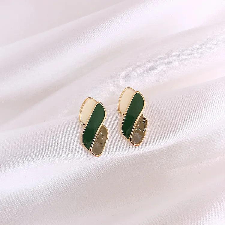 Versatile Geometric Contrasting Drop Earrings