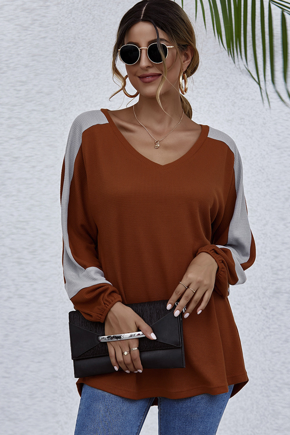 Loose V-neck T-shirt