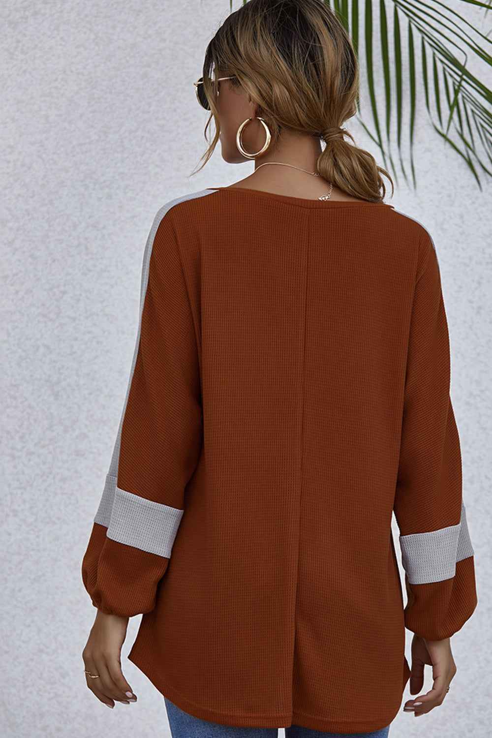 Loose V-neck T-shirt