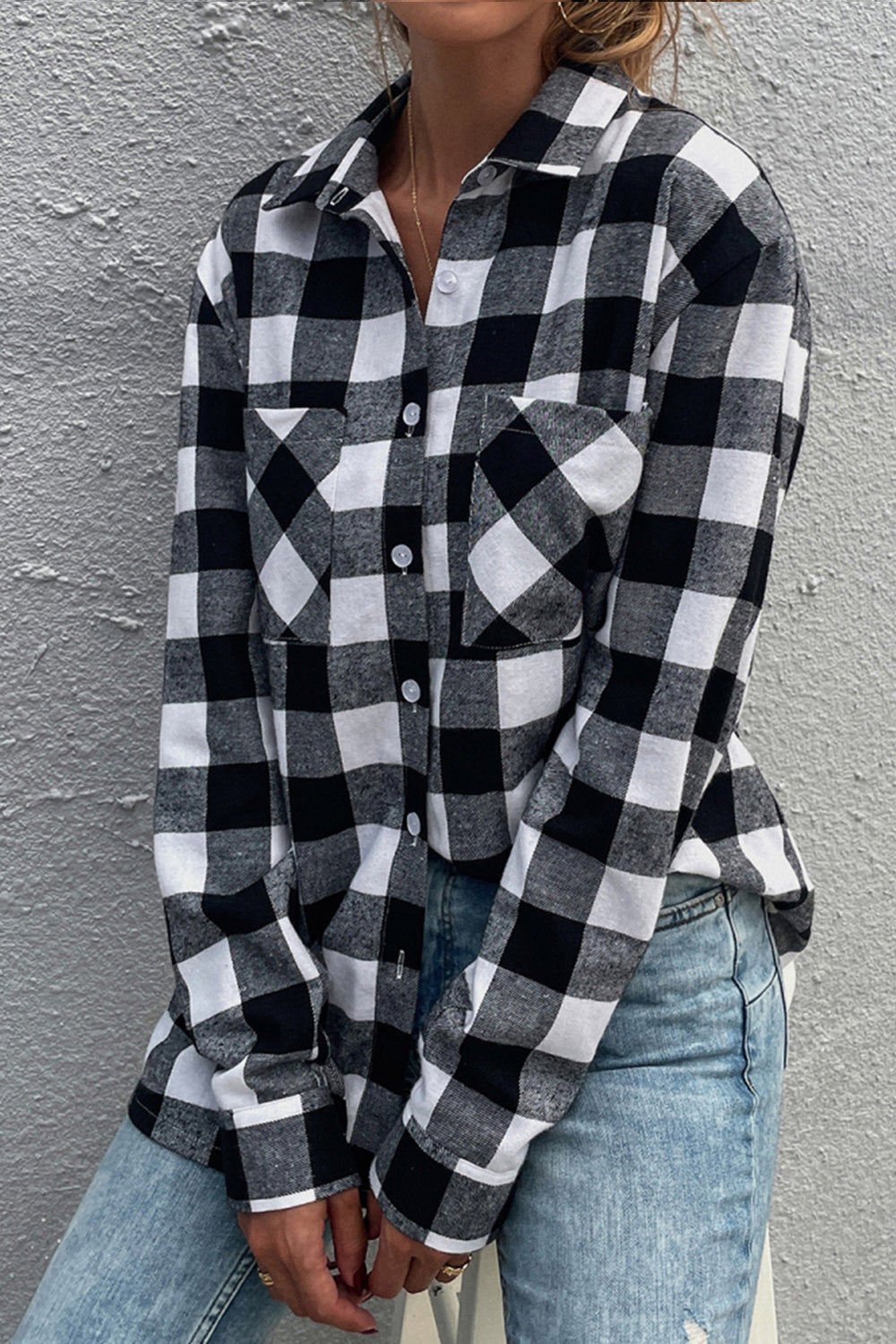 Black And White Plaid Long-Sleeved Shirt