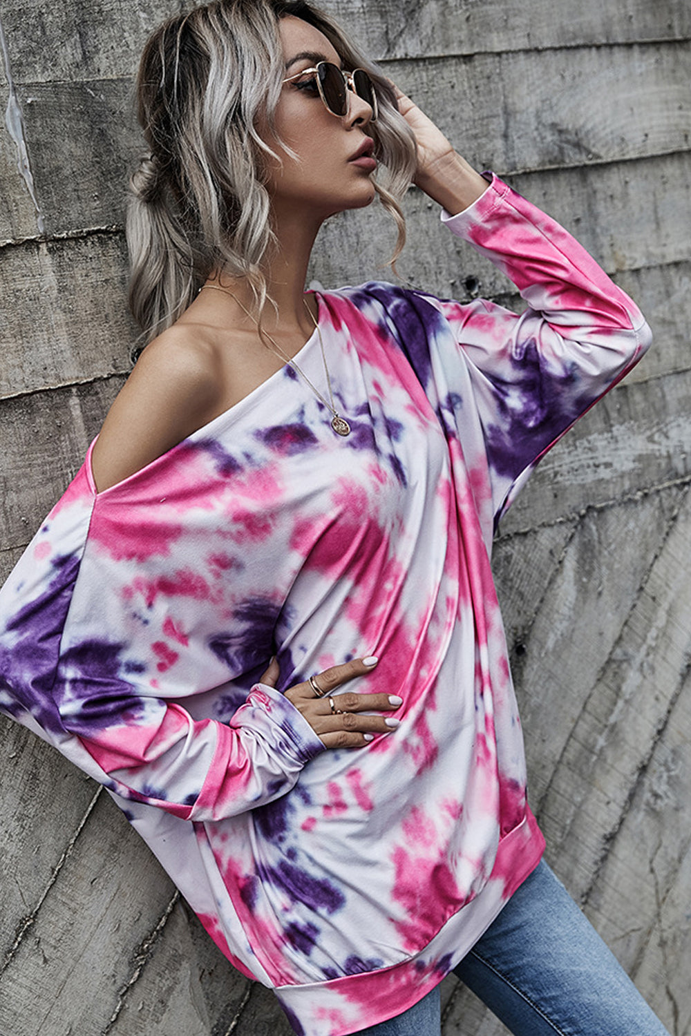 Off-the-shoulder Long-sleeved T-shirt