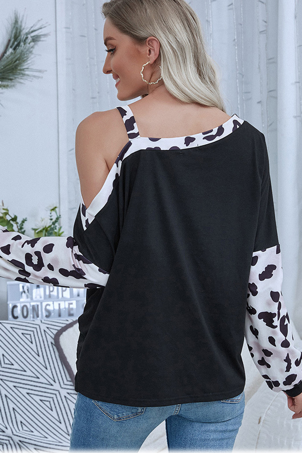 Leopard Print Panelled Side Off-Shoulder T-shirt