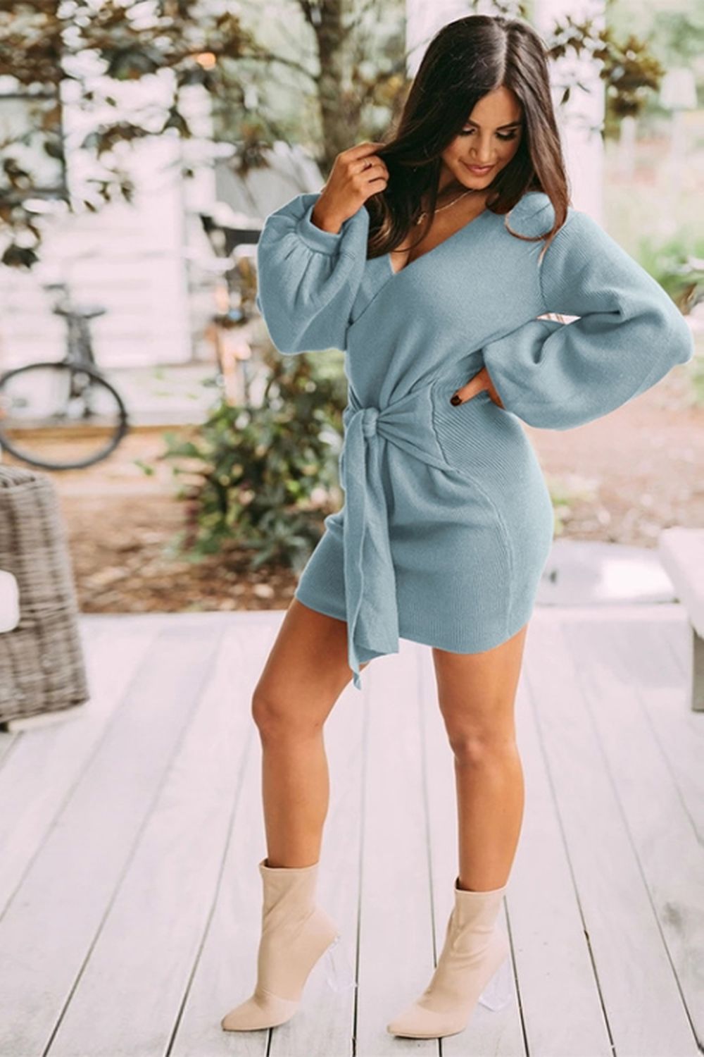 Long-Sleeved V-Neck Tie Solid Color Dress