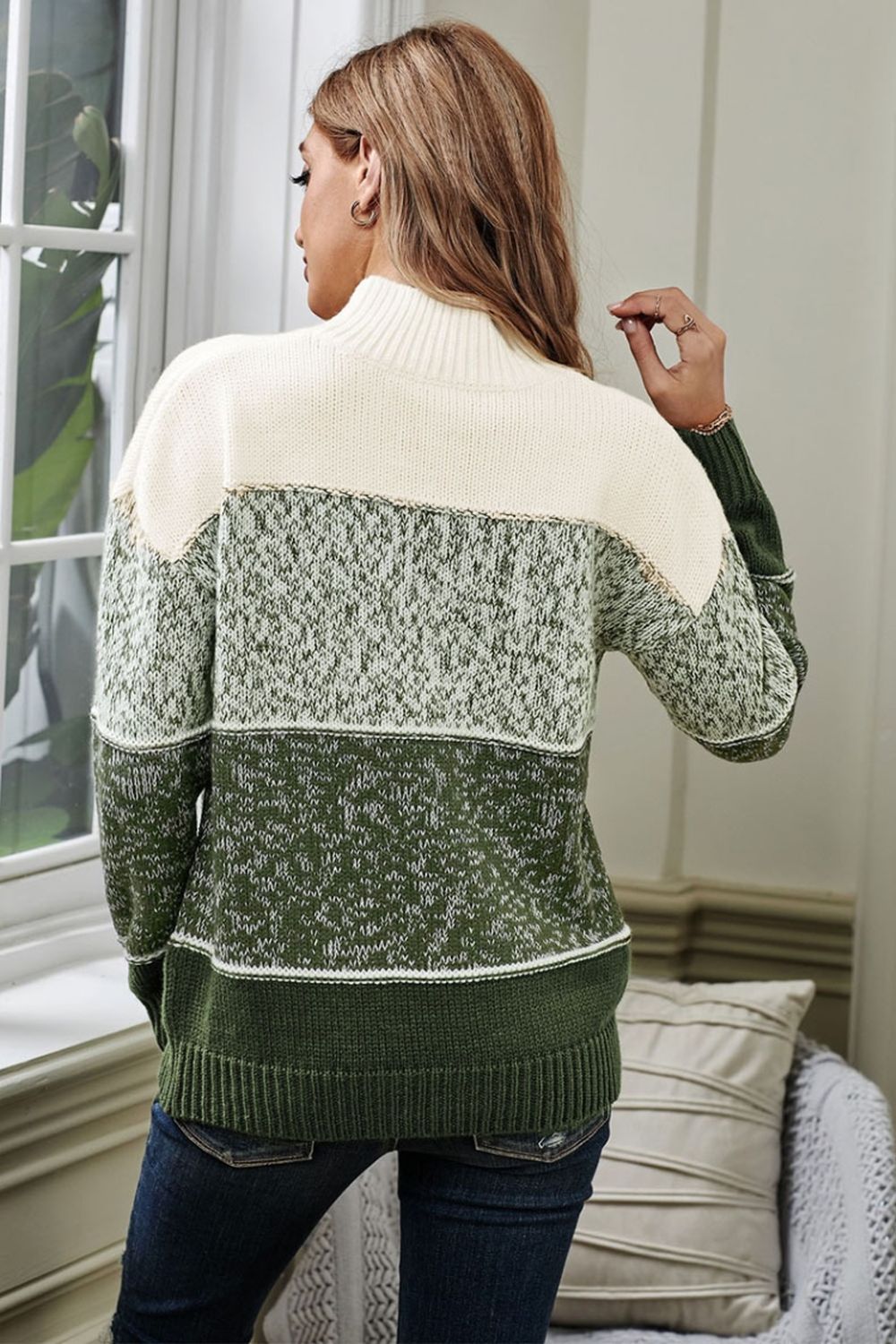 Contrast Round Neck Pullover