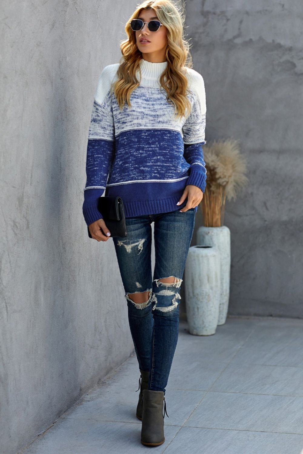 Contrast Round Neck Pullover