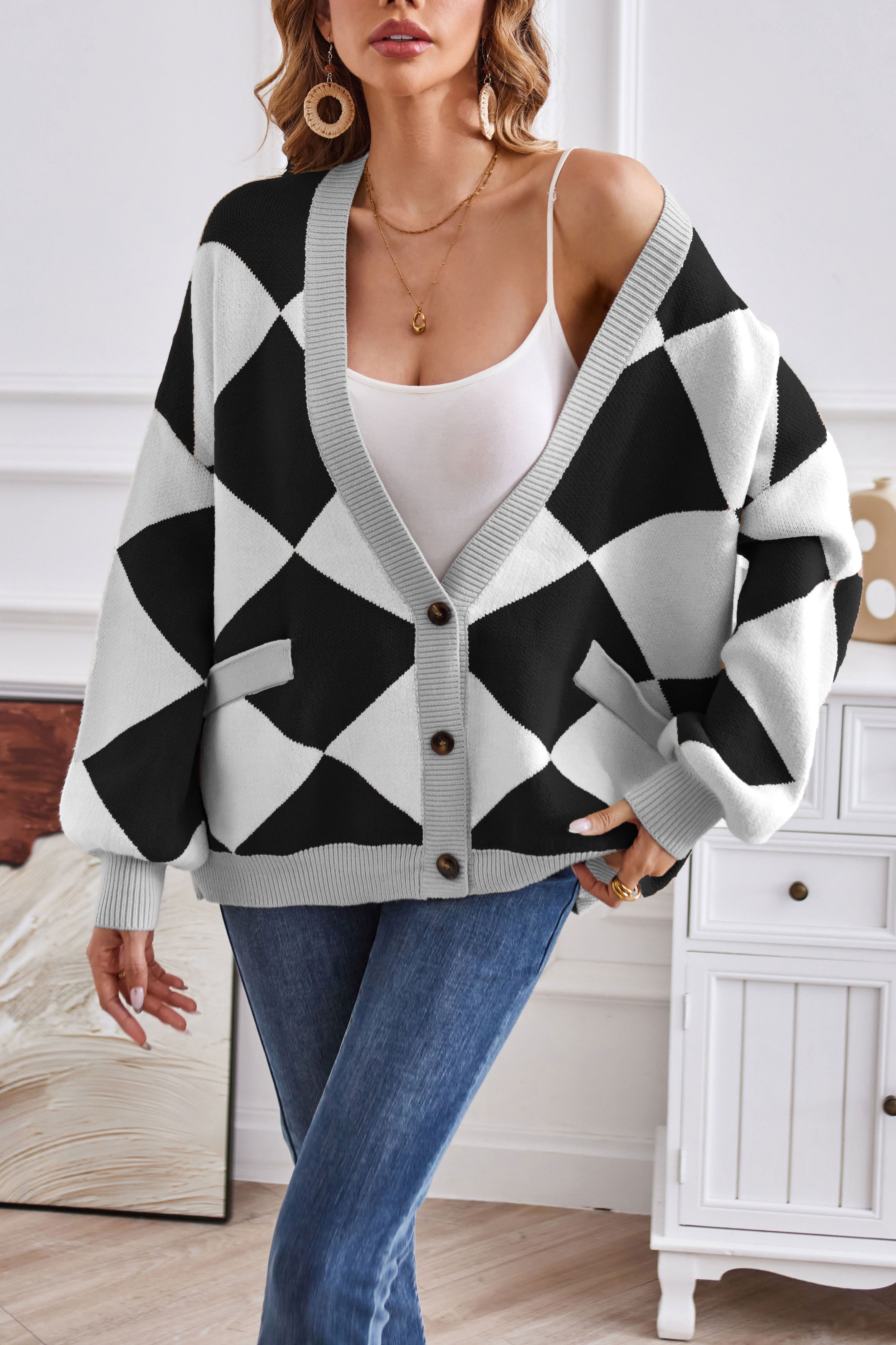 V-neck geometric patchwork contrasting knitted cardigan