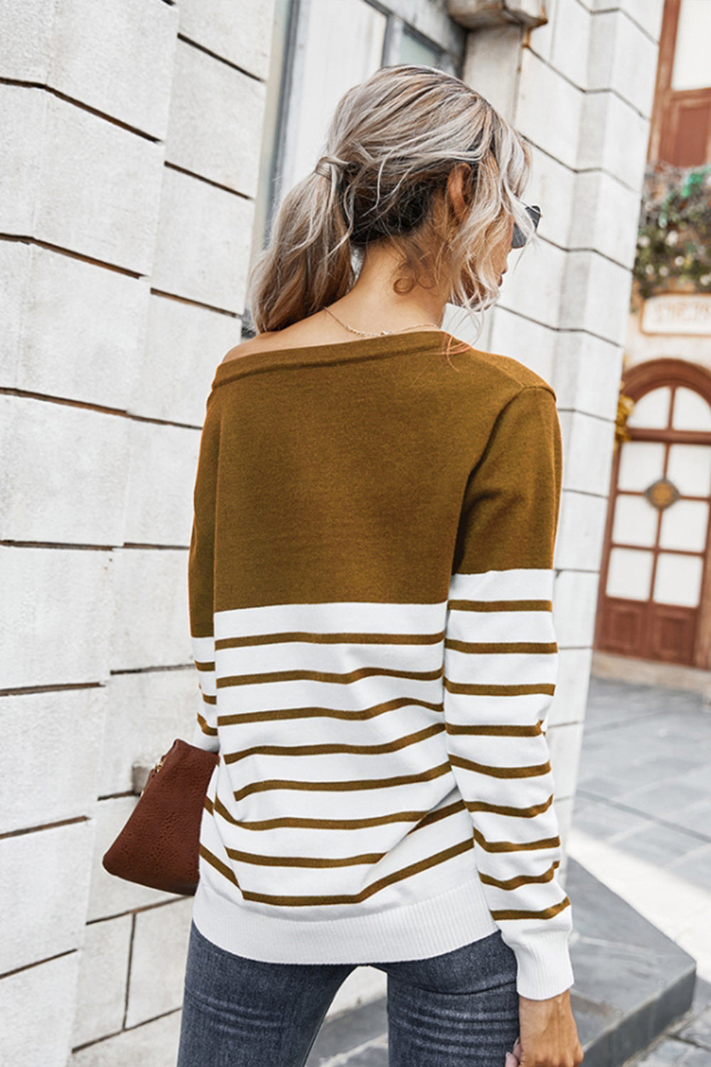 V-neck Striped Pullover