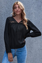 Loose Hollow Out V-Neck Base Shirt