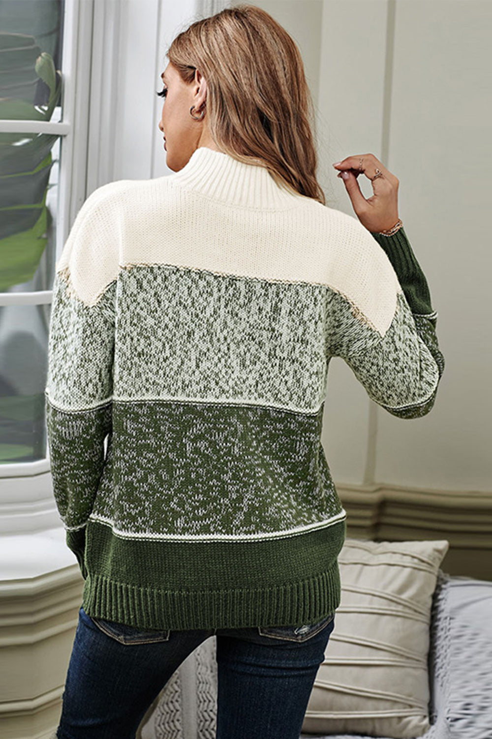 Contrast Stitching High-collar Knitted Sweater