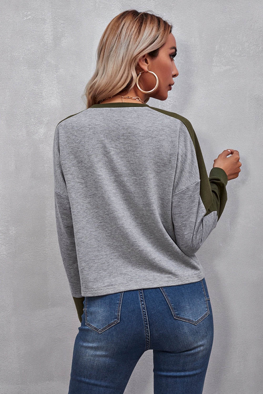 Round Neck Long Sleeve T-shirt