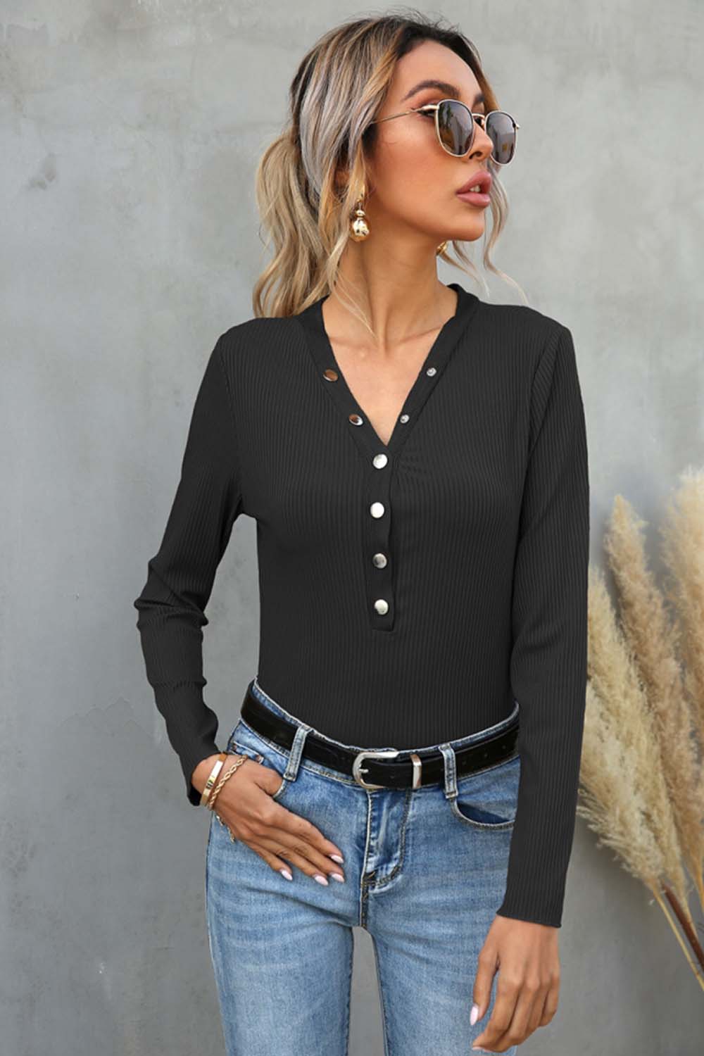 Buttoned V-Neck Long-Sleeved T-Shirt