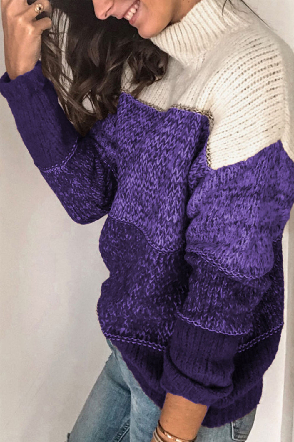 Contrast Stitching High-collar Knitted Sweater