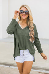 V-neck Pocket Cropped T-shirt