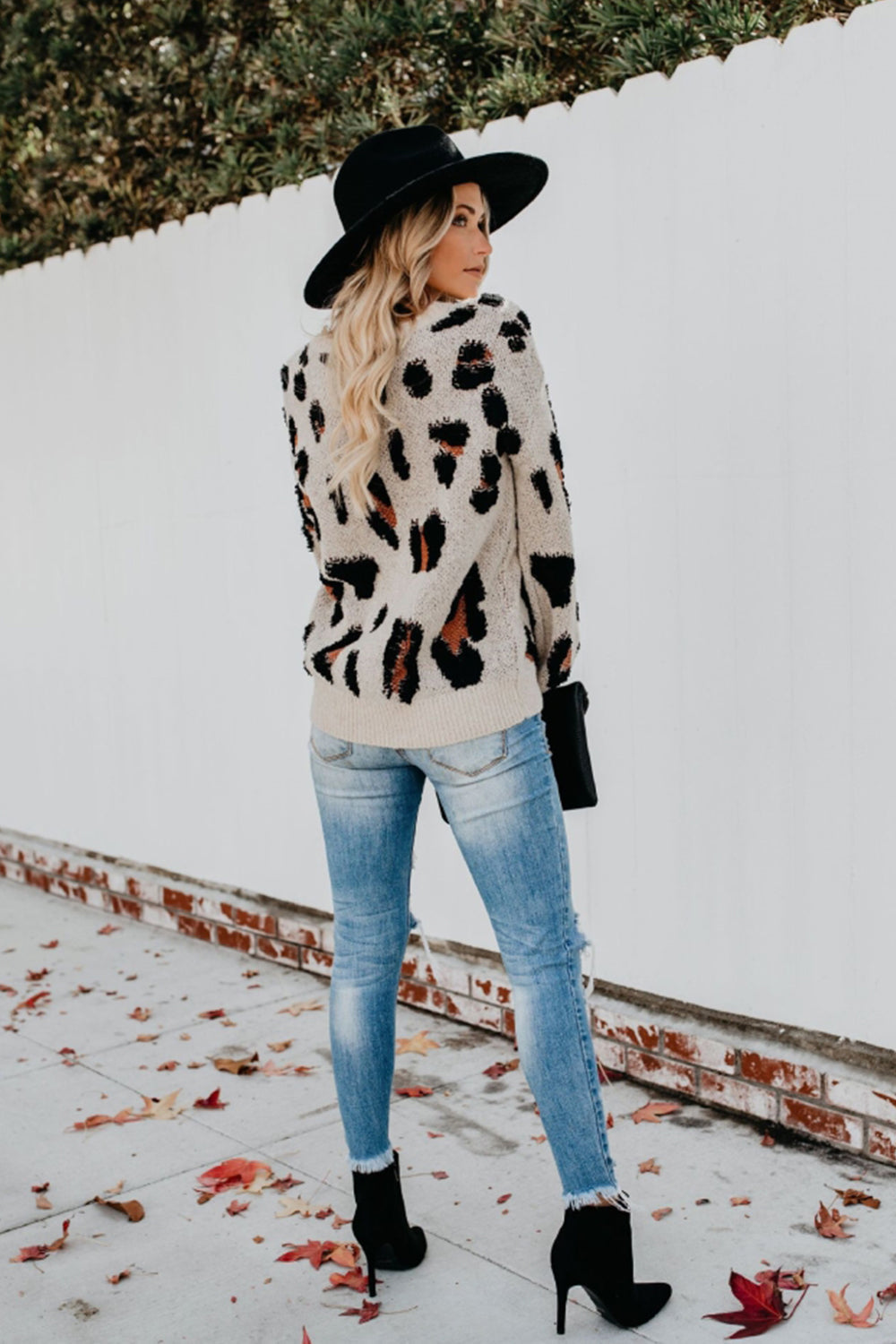 Leopard Round Neck Pullover Sweater