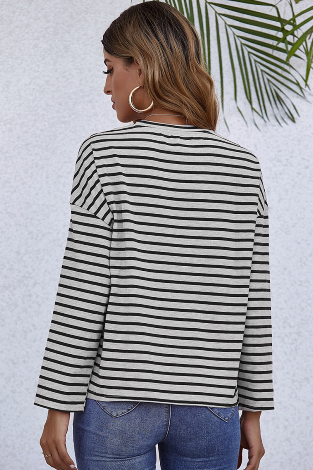 Long-Sleeve Loose Round Neck Striped T-shirt