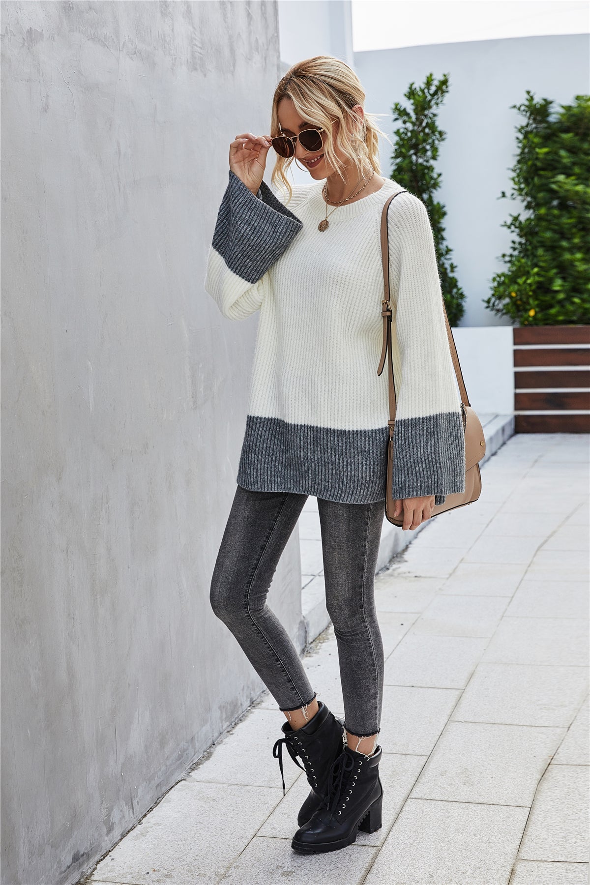 Loose Stitching Round Collar Pullover