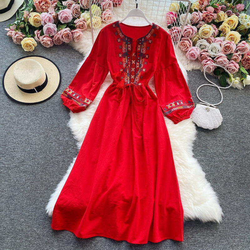 Long Sleeve Bandage Bress Vintage Floral Embroidery Dress