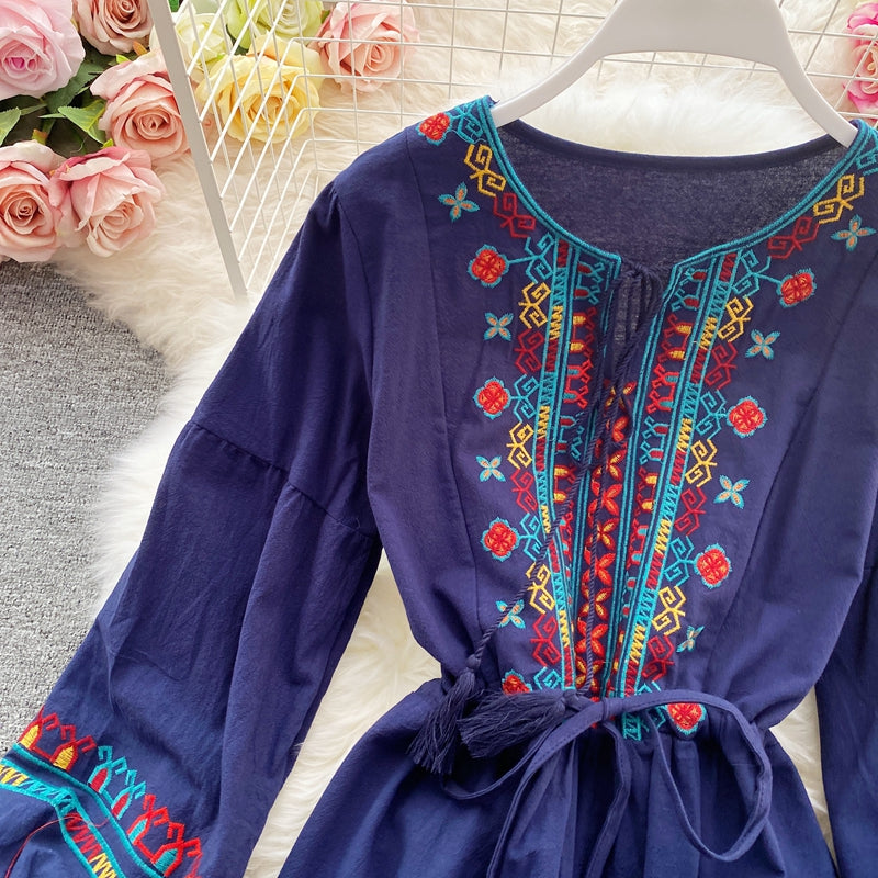 Long Sleeve Bandage Bress Vintage Floral Embroidery Dress