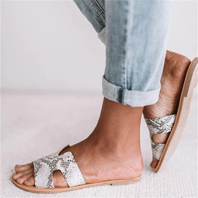 Flat Leopard Slippers