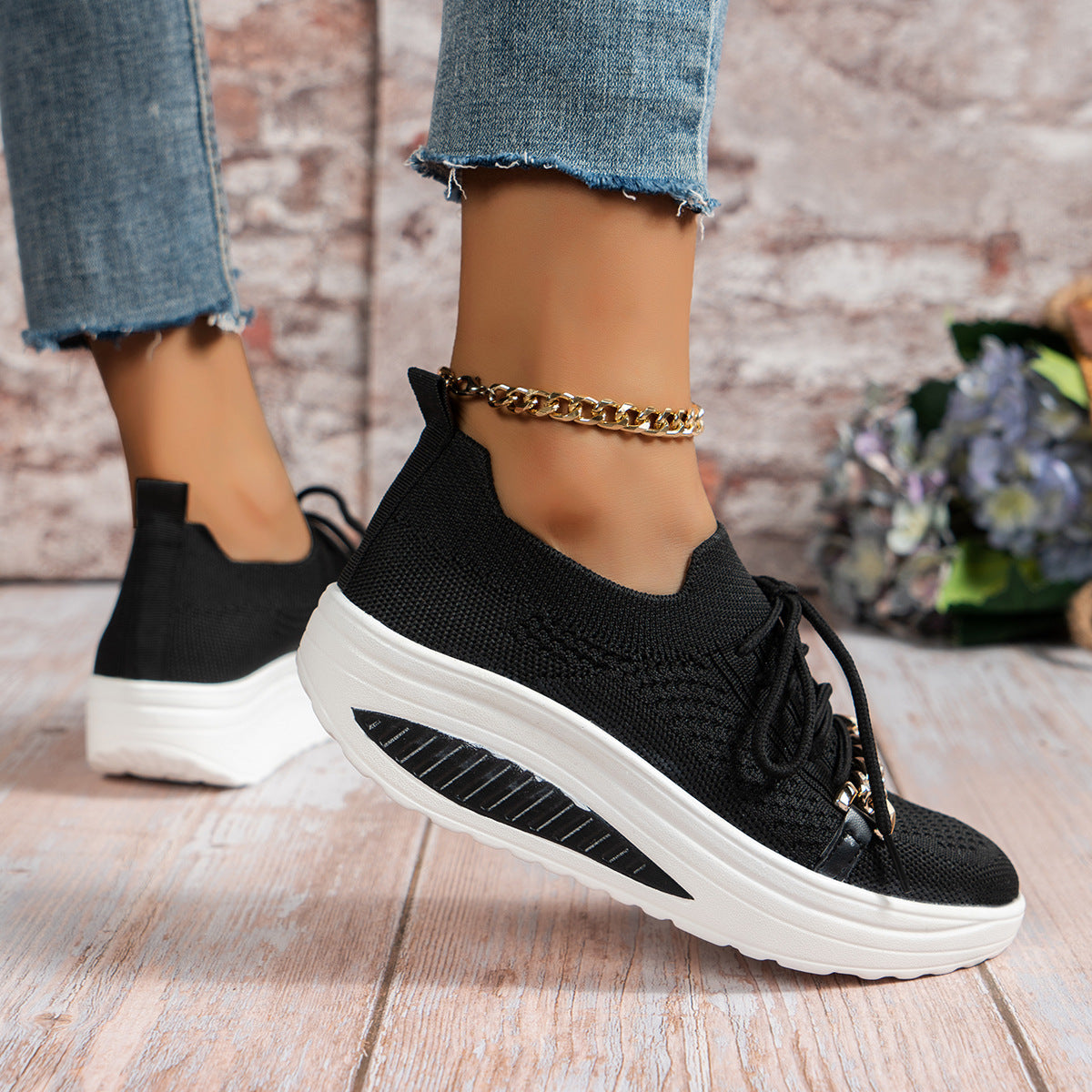 Flyknit Breathable Upper Chain Wedge Lace-up Sneakers