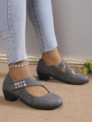 Round-toe Velcro Pearl Mid-heel Pumps