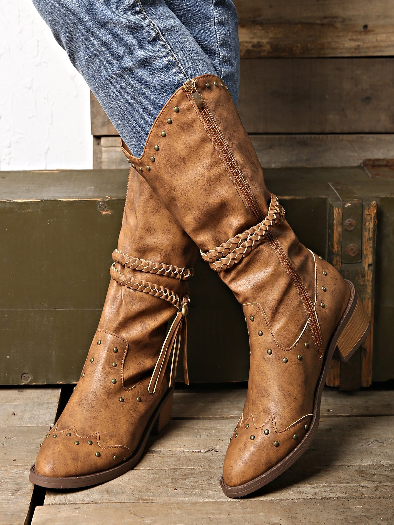 Rivet belt buckle tassel mid-calf Martin boots