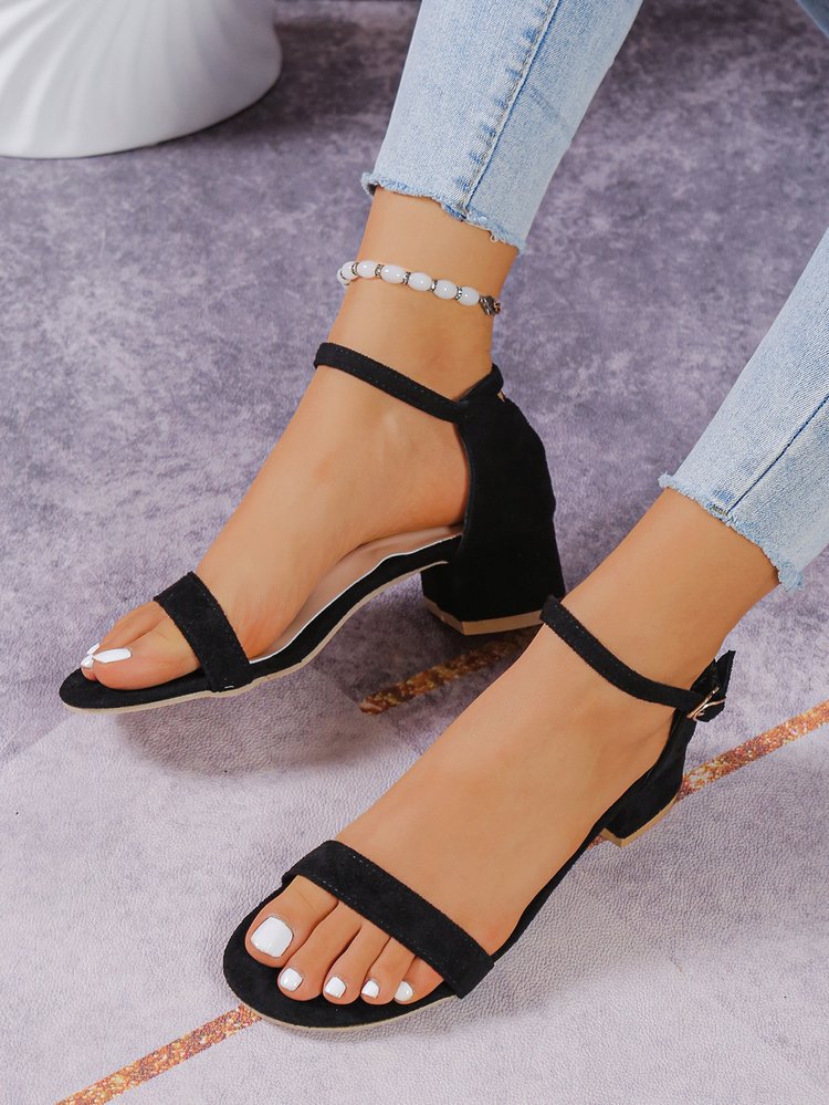 One-buckle low block heel sandals