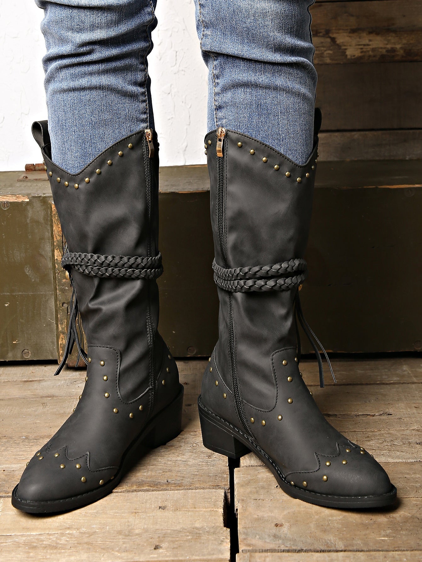 Rivet belt buckle tassel mid-calf Martin boots